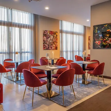 Nsm Palace 4* לוצ'רה