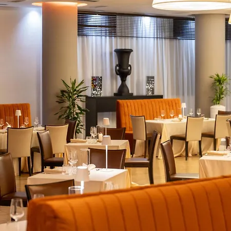 מלון Nsm Palace 4*