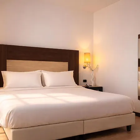 Western Palace Hotel 4*