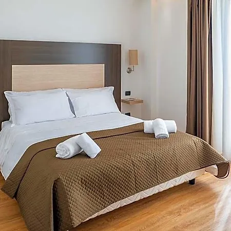 فندق Western Palace لوتشرا